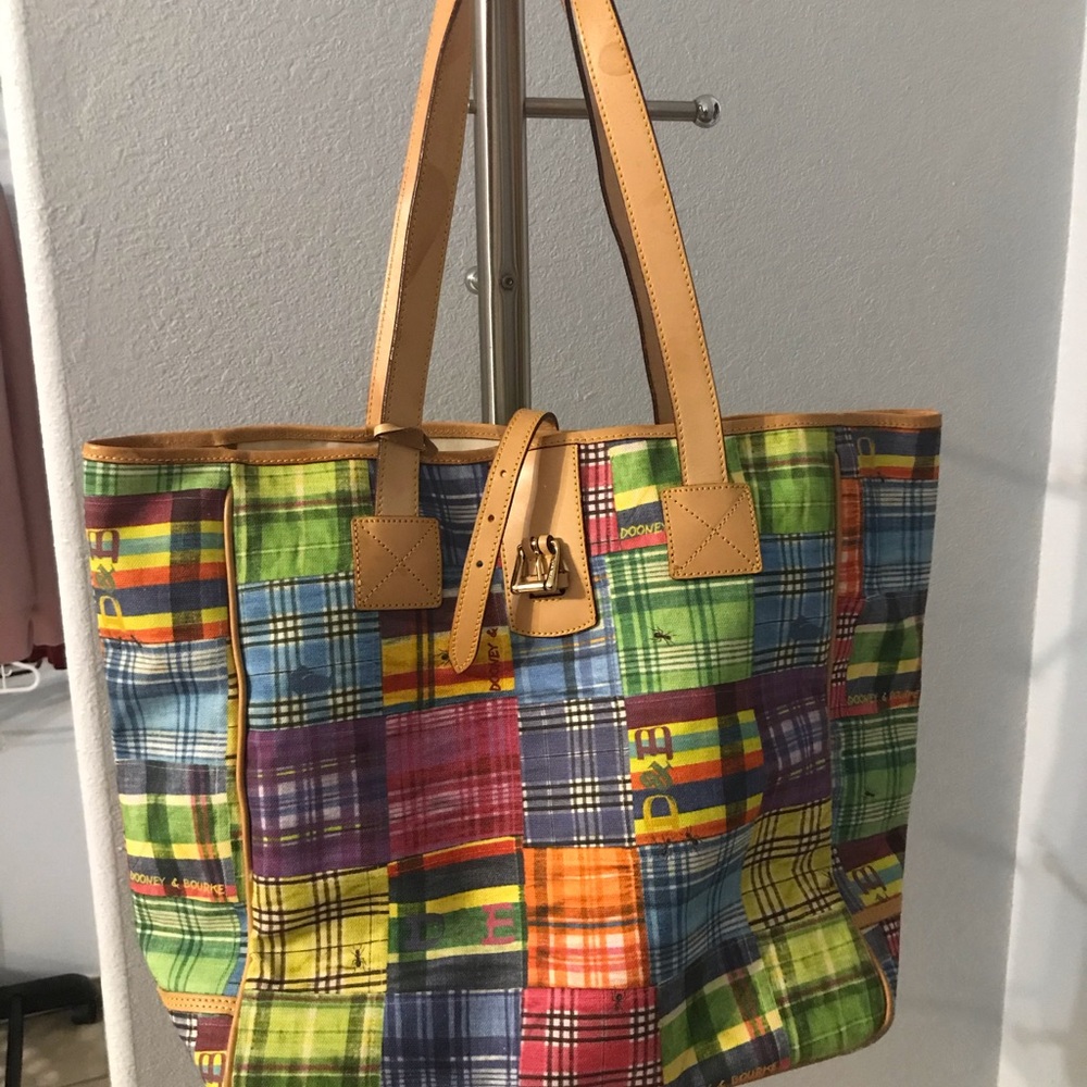 Large Dooney Tote